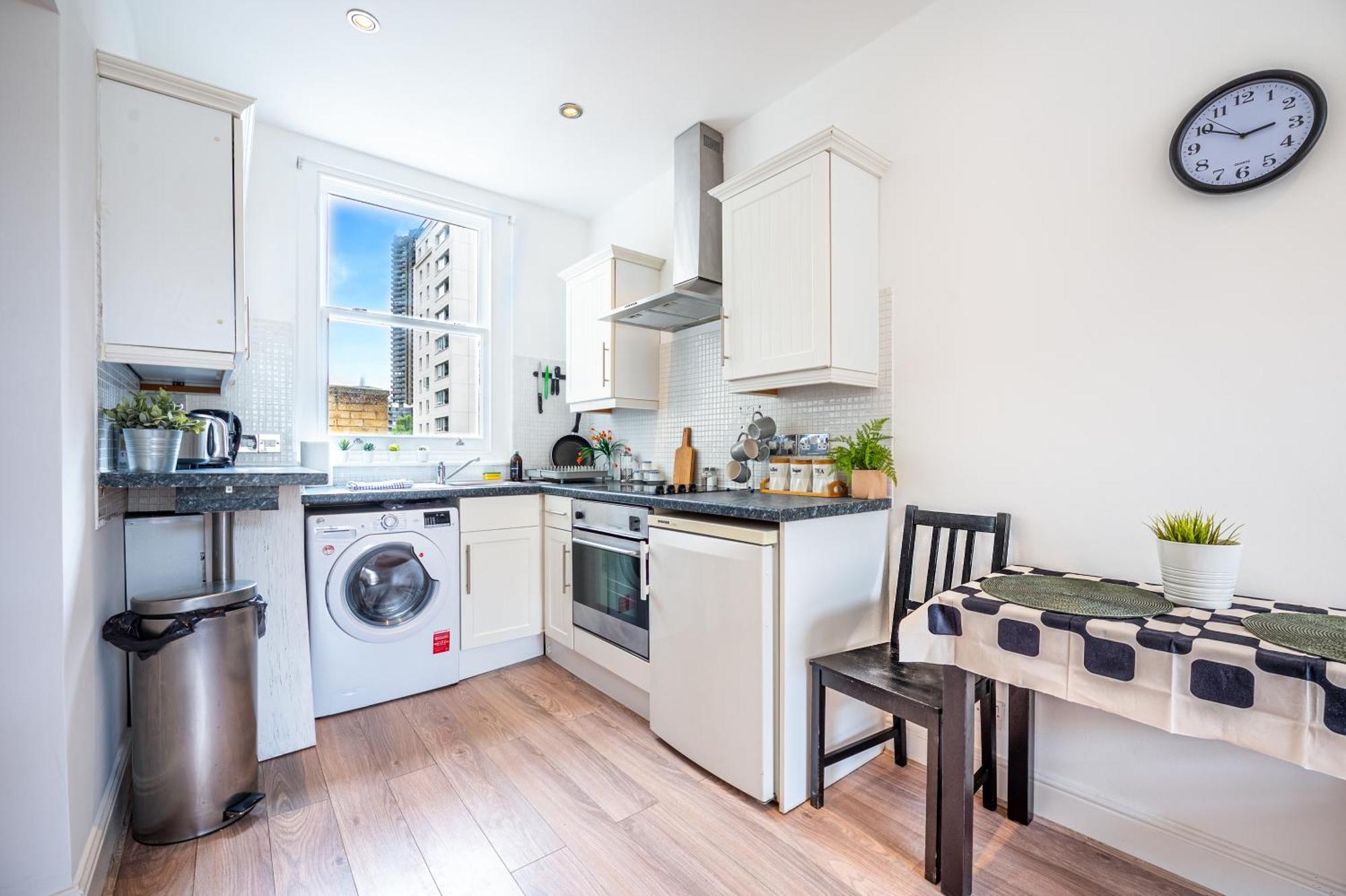 One-Bed Flat, Kensington, Bank Payment To The Host Within 24H From The Reservation Apartment London Exterior photo